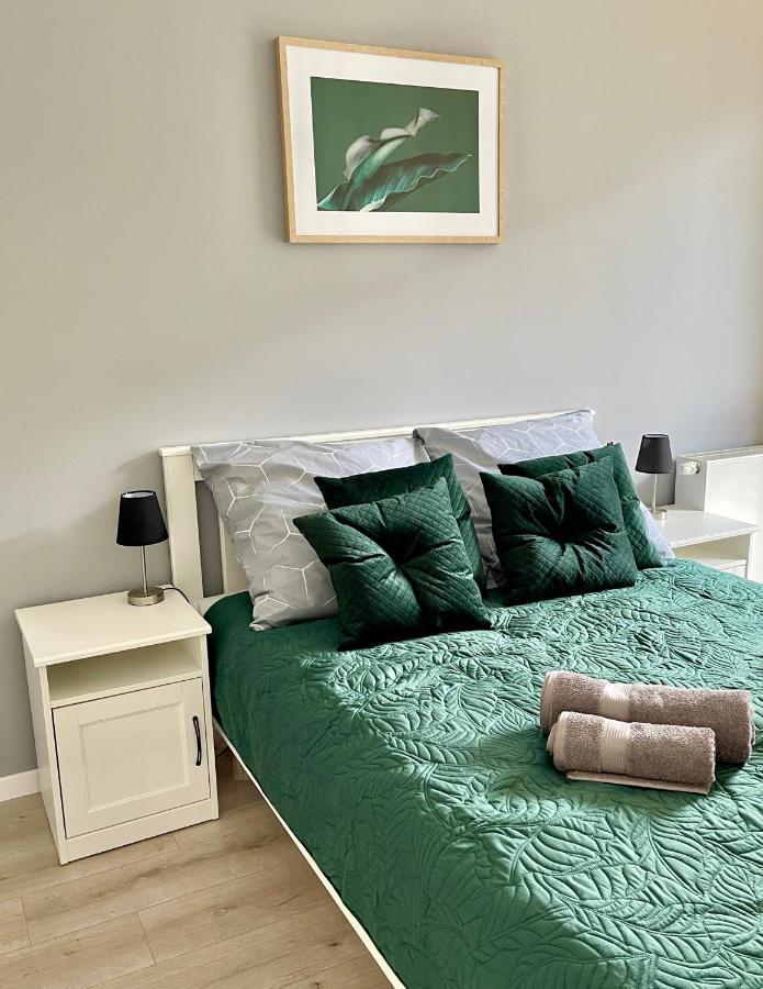 Modern Green Apartment Krakow Luaran gambar